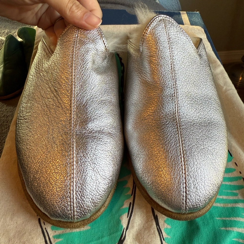 Sabah Silver Leather Flats & Loafers